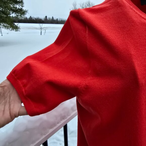 Ann Taylor Red sweater, size L, VGUC - Picture 6 of 7